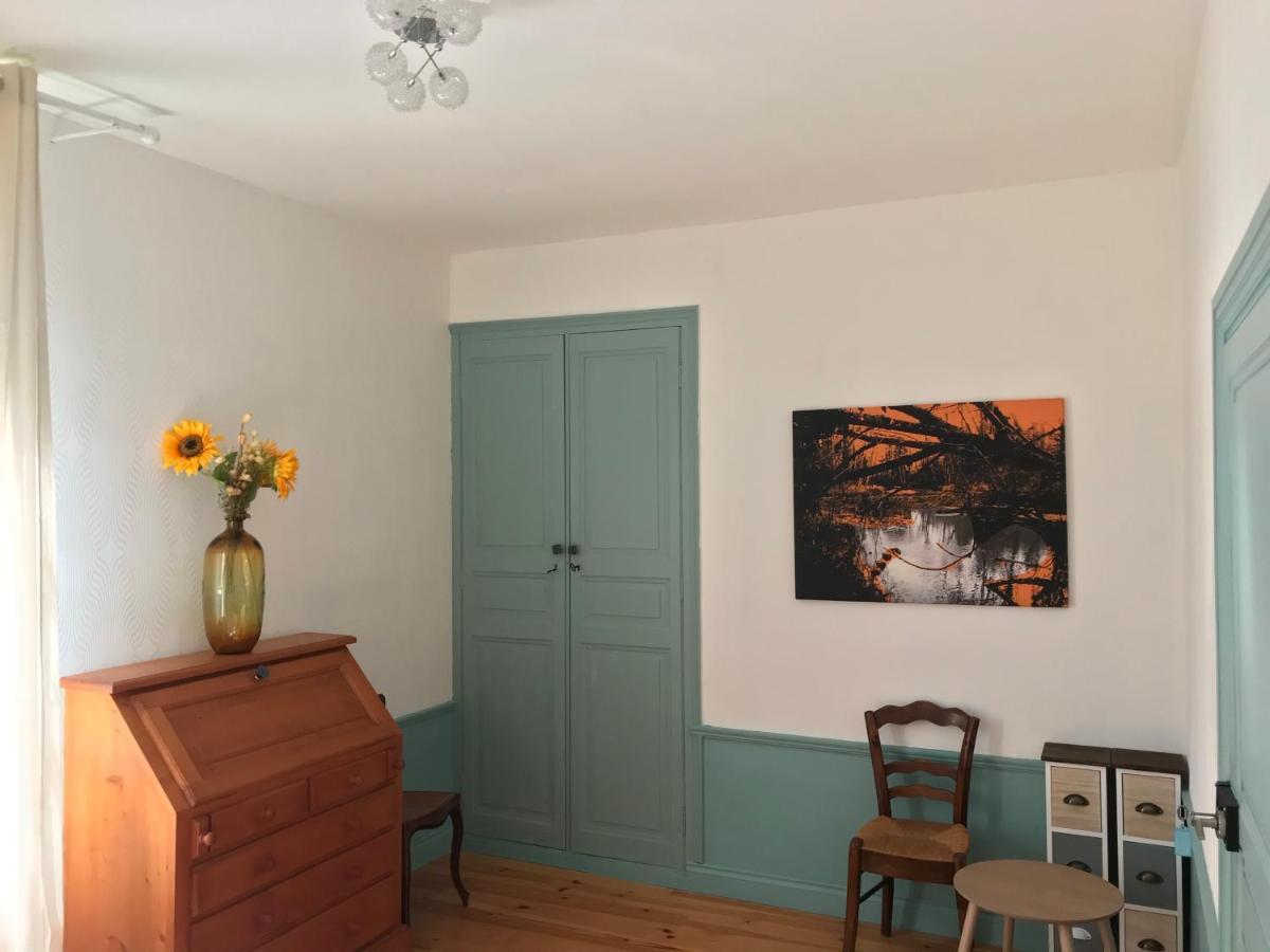Ourches Domaine Des Chabriers B&B 외부 사진