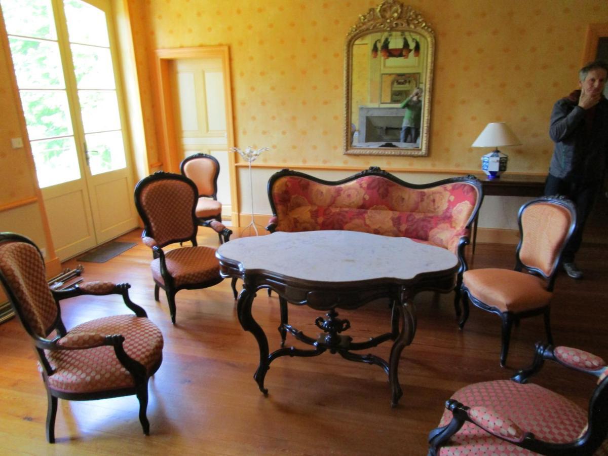 Ourches Domaine Des Chabriers B&B 외부 사진
