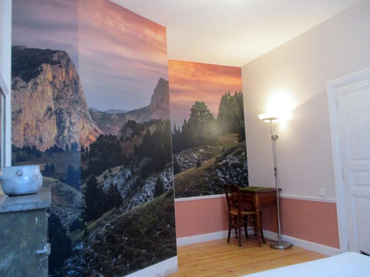 Ourches Domaine Des Chabriers B&B 외부 사진