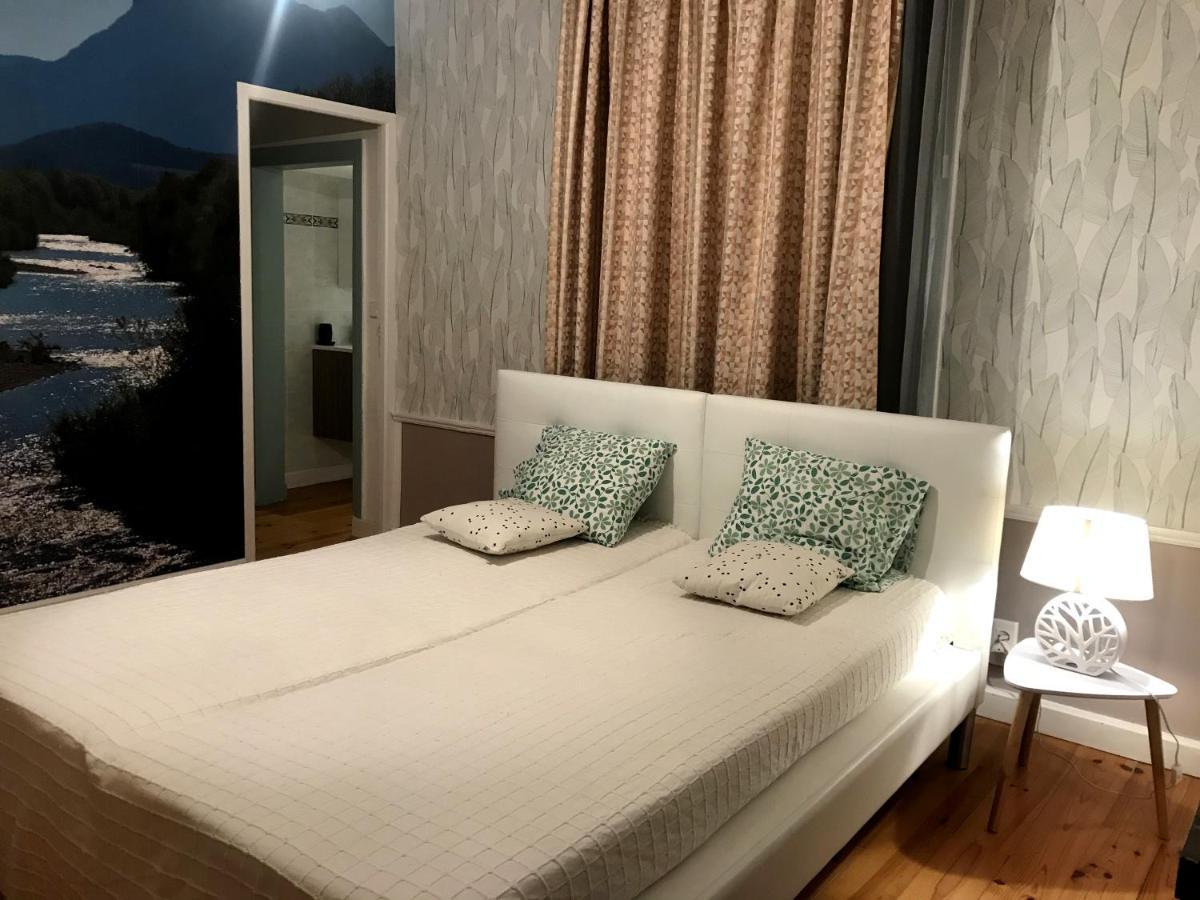 Ourches Domaine Des Chabriers B&B 외부 사진