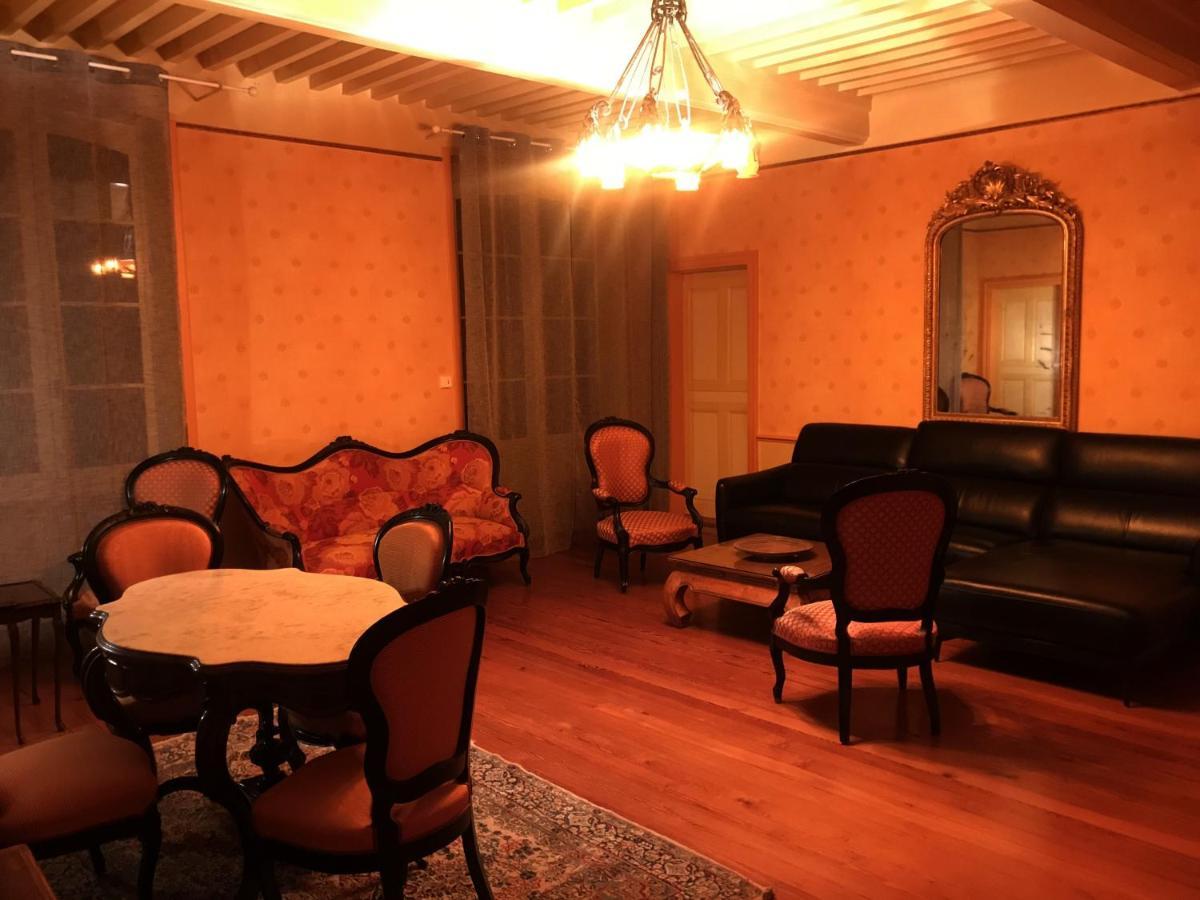 Ourches Domaine Des Chabriers B&B 외부 사진
