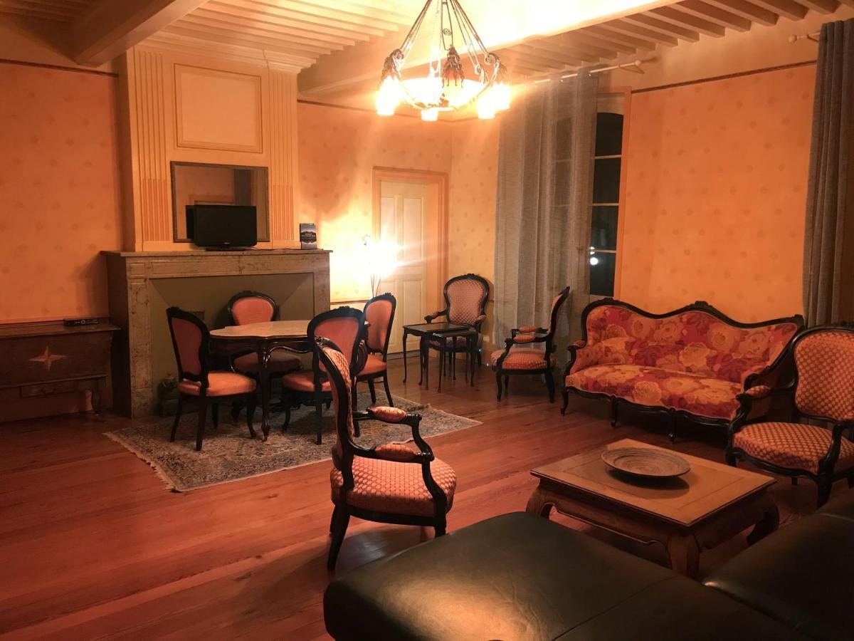Ourches Domaine Des Chabriers B&B 외부 사진