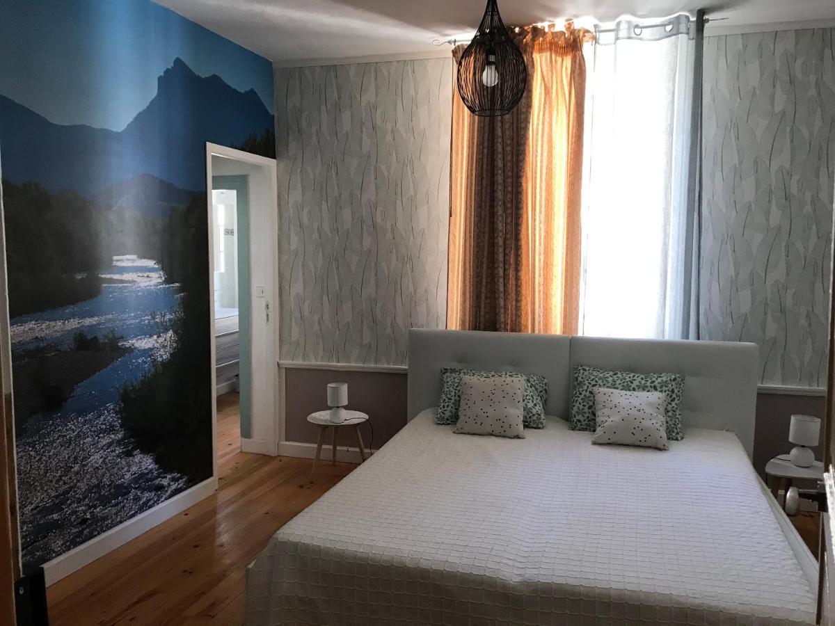 Ourches Domaine Des Chabriers B&B 외부 사진
