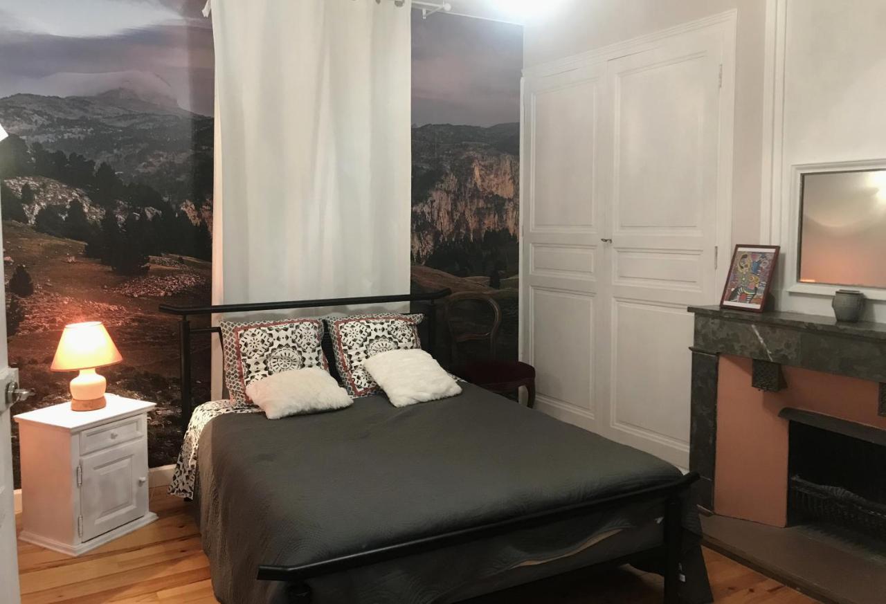 Ourches Domaine Des Chabriers B&B 외부 사진
