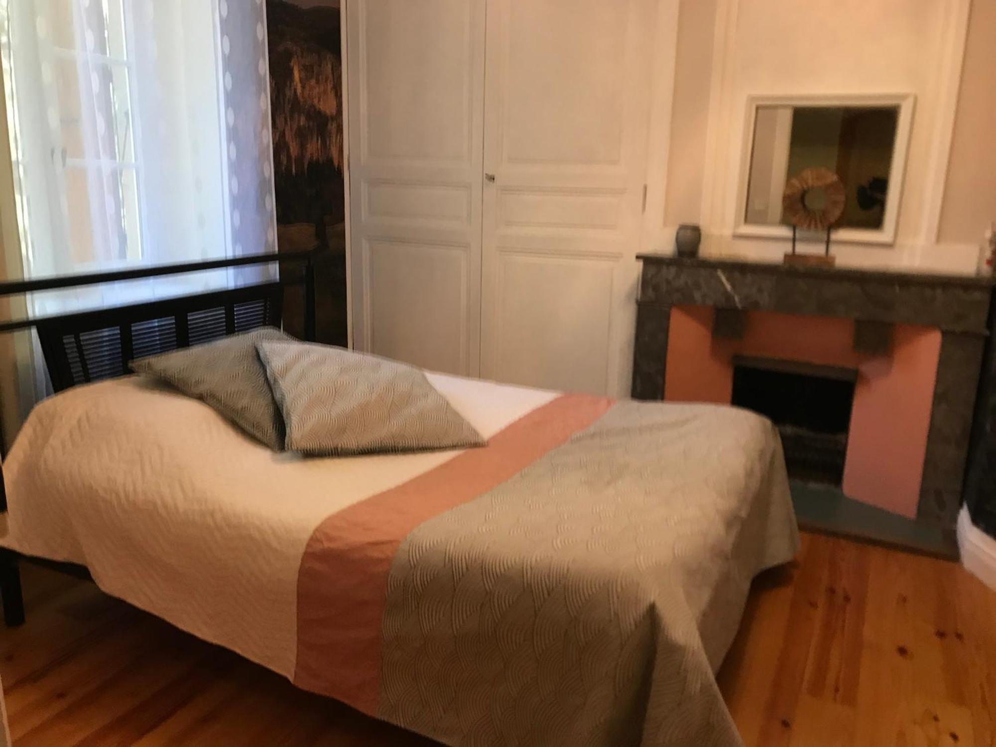 Ourches Domaine Des Chabriers B&B 외부 사진