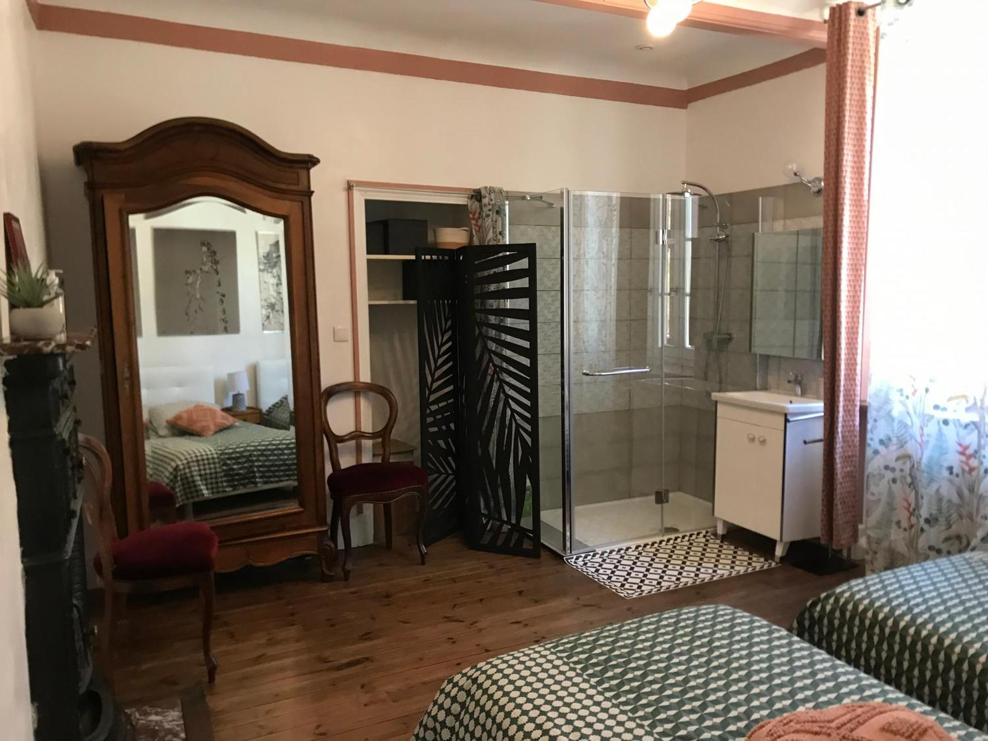 Ourches Domaine Des Chabriers B&B 외부 사진